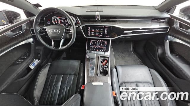 Audi A7 2021 — ფოტო 7/20