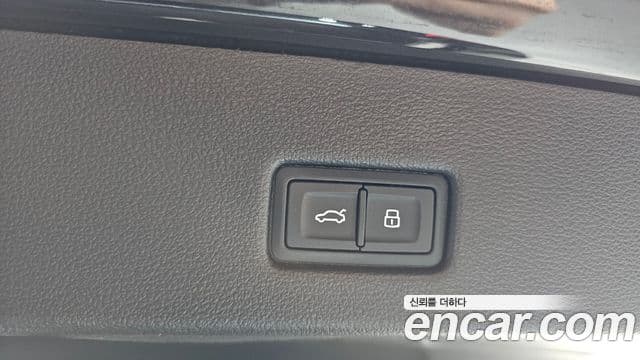 Audi A7 2021 — ფოტო 17/20