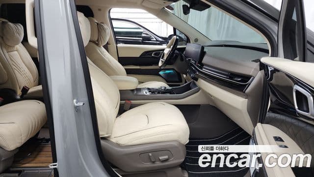 Kia Carnival 2024 — Şəkil 11/20