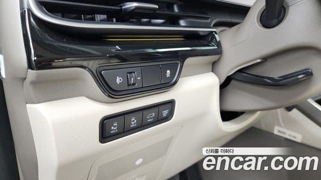 Kia Carnival 2024 — фото 16 из 20