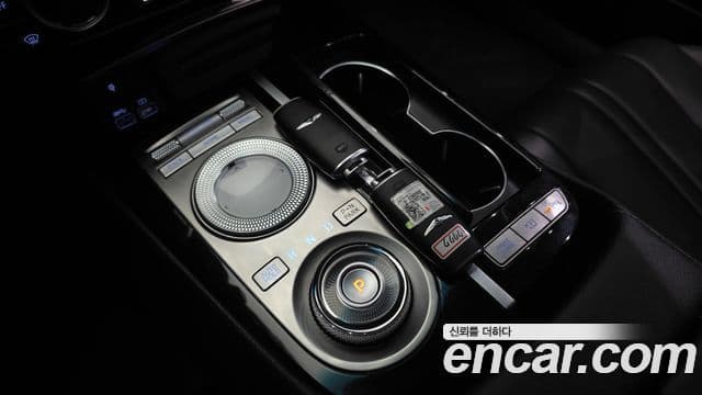 Genesis Electrified G80 2022 — Şəkil 9/20