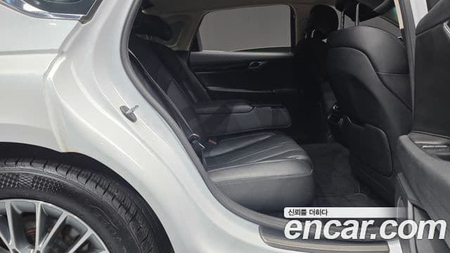 Genesis Electrified G80 2022 — Şəkil 12/20