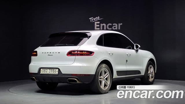 Porsche Macan 2018 — Şəkil 2/20