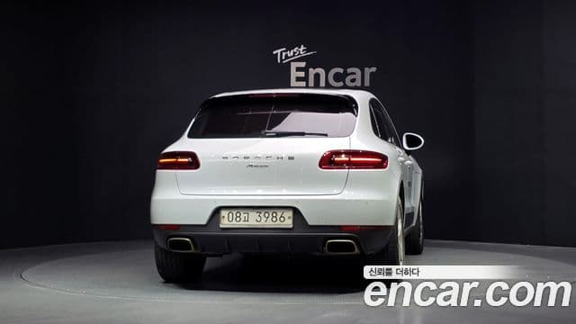 Porsche Macan 2018 — Şəkil 10/20