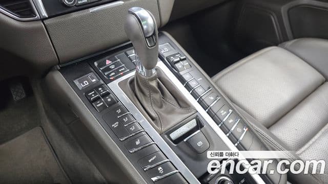 Porsche Macan 2018 — Şəkil 4/20