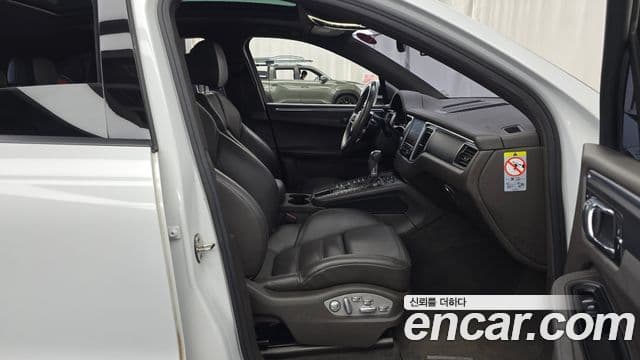 Porsche Macan 2018 — Şəkil 9/20