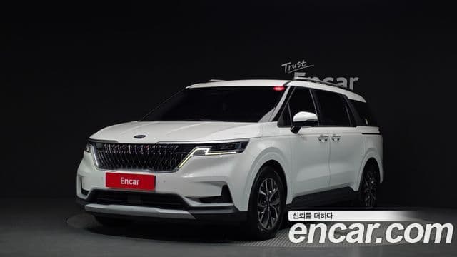 Kia Carnival 2021 — Фото 1/20