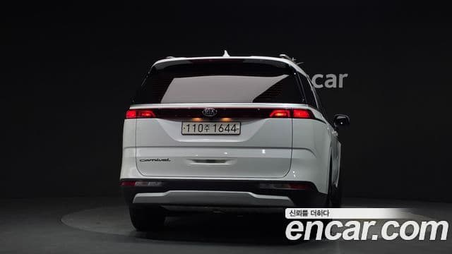 Kia Carnival 2021 — Фото 4/20