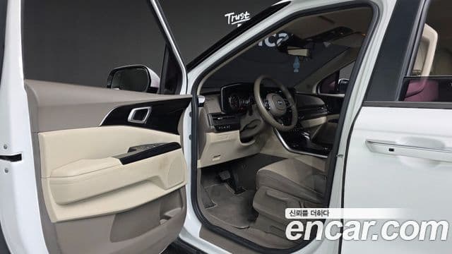 Kia Carnival 2021 — Фото 10/20