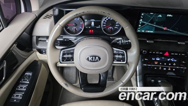 Kia Carnival 2021 — Фото 13/20