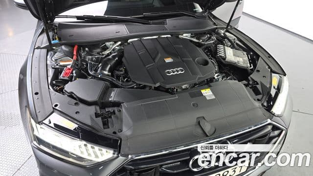 Audi A7 2022 — ფოტო 25/32