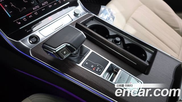 Audi A7 2022 — ფოტო 9/32