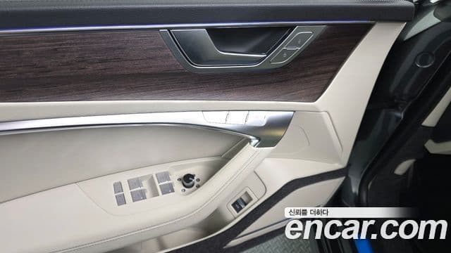 Audi A7 2022 — ფოტო 2/32