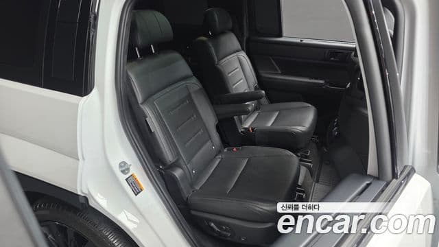Hyundai Santa Fe 2024 — ფოტო 11/20