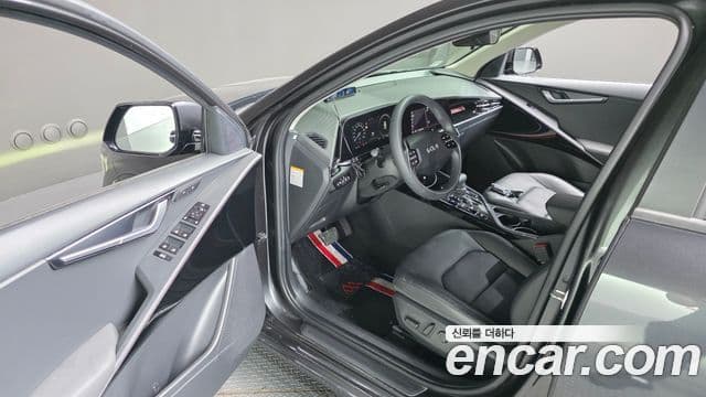 Kia Niro 2022 — Şəkil 11/20