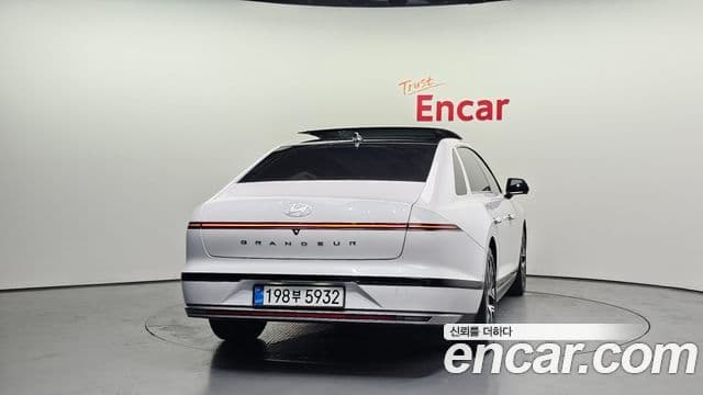 Hyundai Grandeur 2023 — Şəkil 4/20