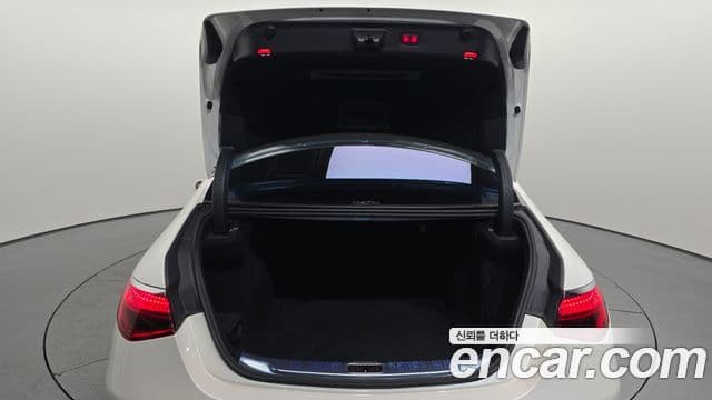 Mercedes-Benz S-Class 2021 — ფოტო 18/20