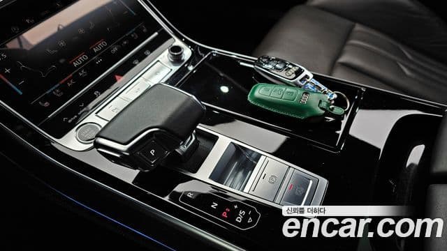 Audi A8 2021 — Şəkil 9/20