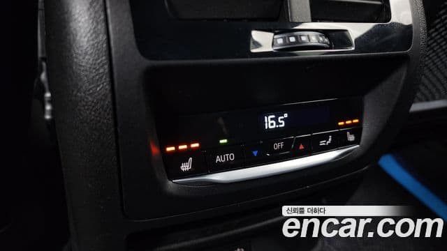 BMW X4 2022 — ფოტო 19/20