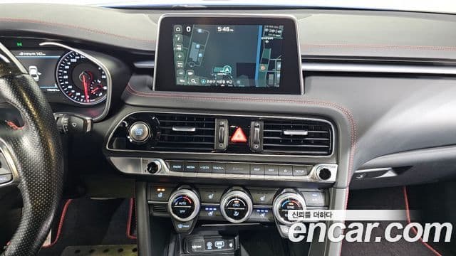 Genesis G70 2018 — ფოტო 14/20