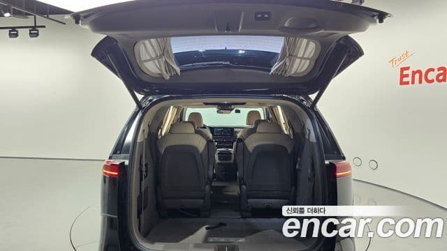 Kia Carnival 2021 — Şəkil 17/20