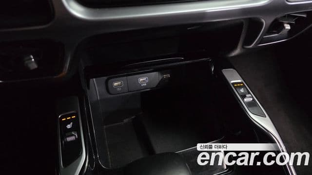 Kia Sorento 2022 — Фото 18/20