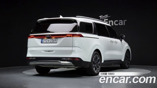 Kia Carnival 2023 — Şəkil 2/20