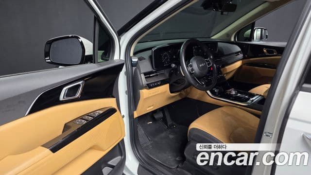 Kia Carnival 2023 — Şəkil 10/20