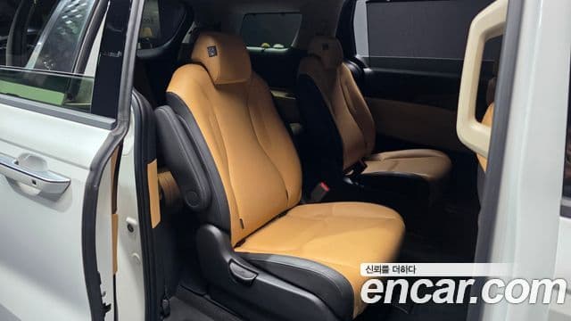 Kia Carnival 2023 — Şəkil 12/20