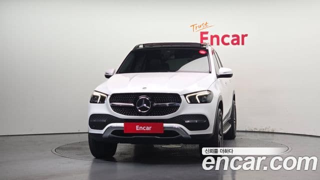 Mercedes-Benz GLE-Class 2020 — ფოტო 3/20