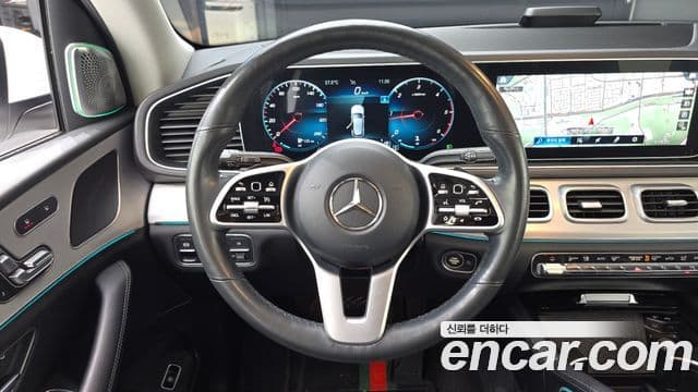 Mercedes-Benz GLE-Class 2020 — ფოტო 13/20