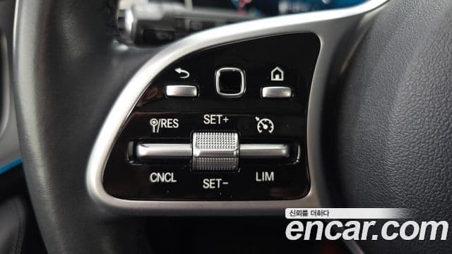 Mercedes-Benz GLE-Class 2020 — ფოტო 17/20