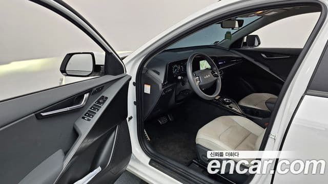 Kia Niro 2022 — Şəkil 10/20