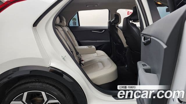 Kia Niro 2022 — Şəkil 11/20