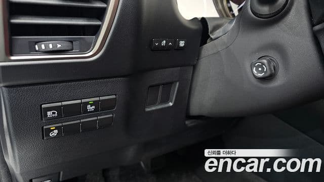 Lexus NX300h 2019 — Şəkil 19/20
