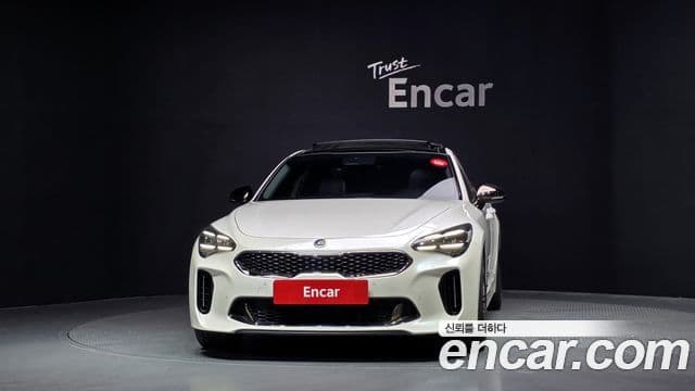 Kia Stinger 2020 — Фото 3/20