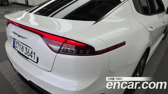 Kia Stinger Meister 2020 — ფოტო 32/32