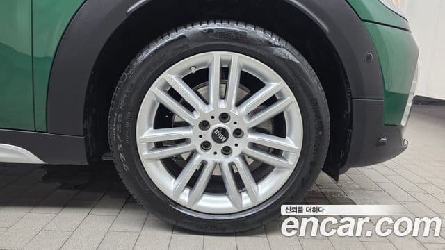 Mini Cooper Countryman 2023 — Photo 31/32
