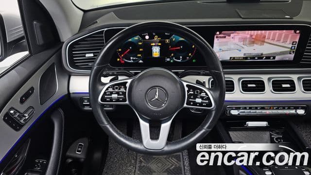 Mercedes-Benz GLE-Class 2020 — Şəkil 13/20