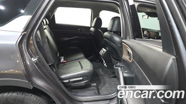 Kia Sorento 2023 — Şəkil 12/20