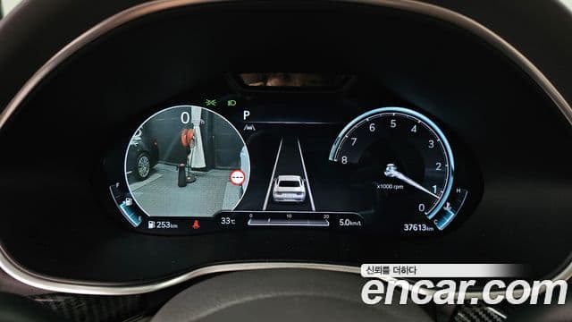 Genesis Electrified G80 2022 — ფოტო 8/20