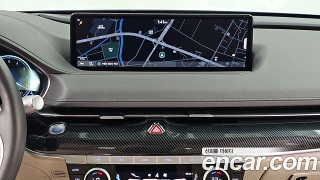 Genesis Electrified G80 2022 — ფოტო 14/20