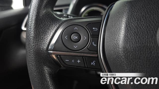 Toyota Camry 2019 — ფოტო 5/20
