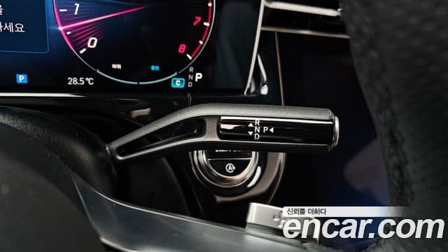 Mercedes-Benz E-Class 2025 — ფოტო 8/20