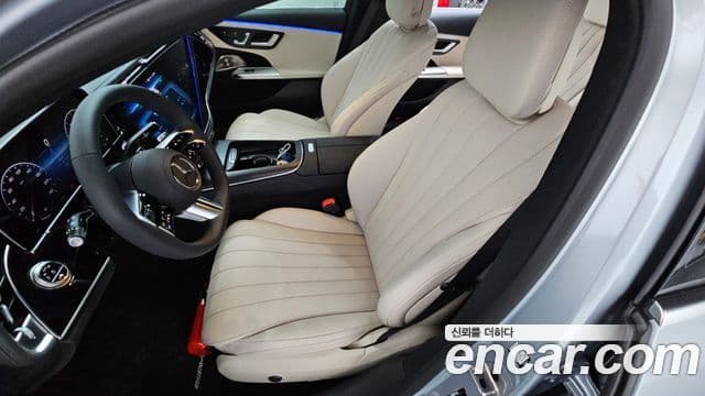 Mercedes-Benz E-Class 2025 — ფოტო 19/20
