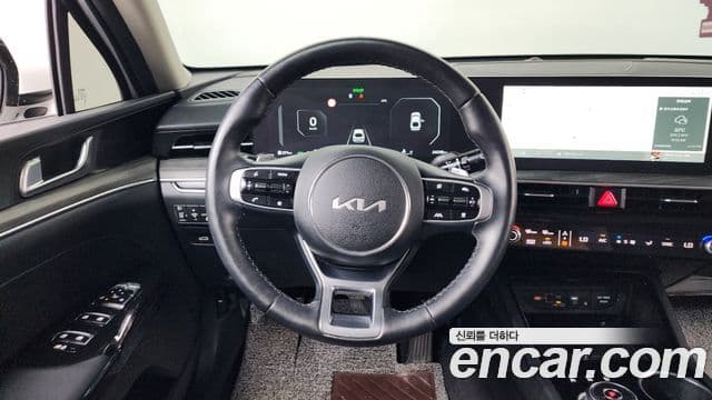 Kia K5 2024 — ფოტო 13/20