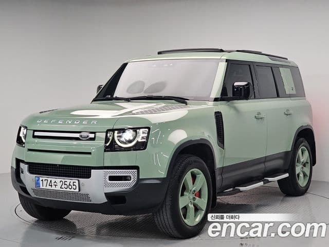 Land Rover Defender 2023 — Photo 14/20
