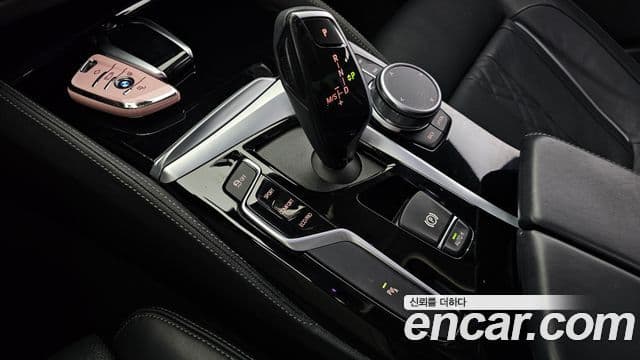 BMW 5 Series 2019 — Фото 9/20