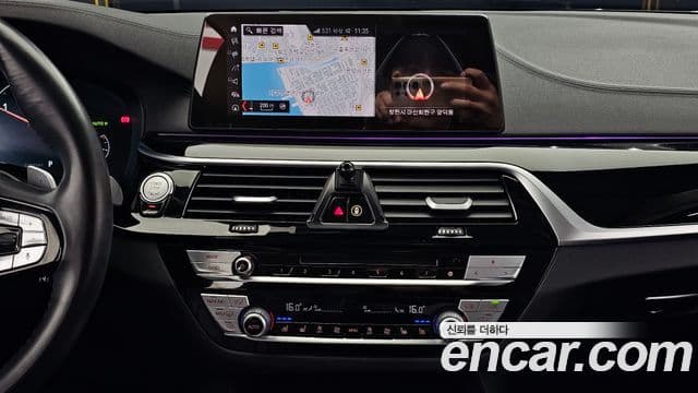 BMW 5 Series 2019 — Фото 14/20