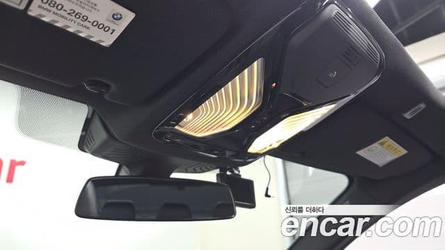 BMW 5 Series 2018 — Фото 18/20